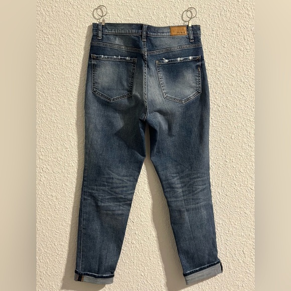 Express | girlfriend hr - Picture 2 of 2